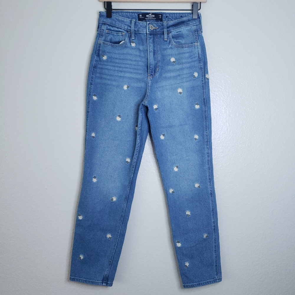 Hollister Flower Embroidered Ultra High Rise Mom Jean Size 26